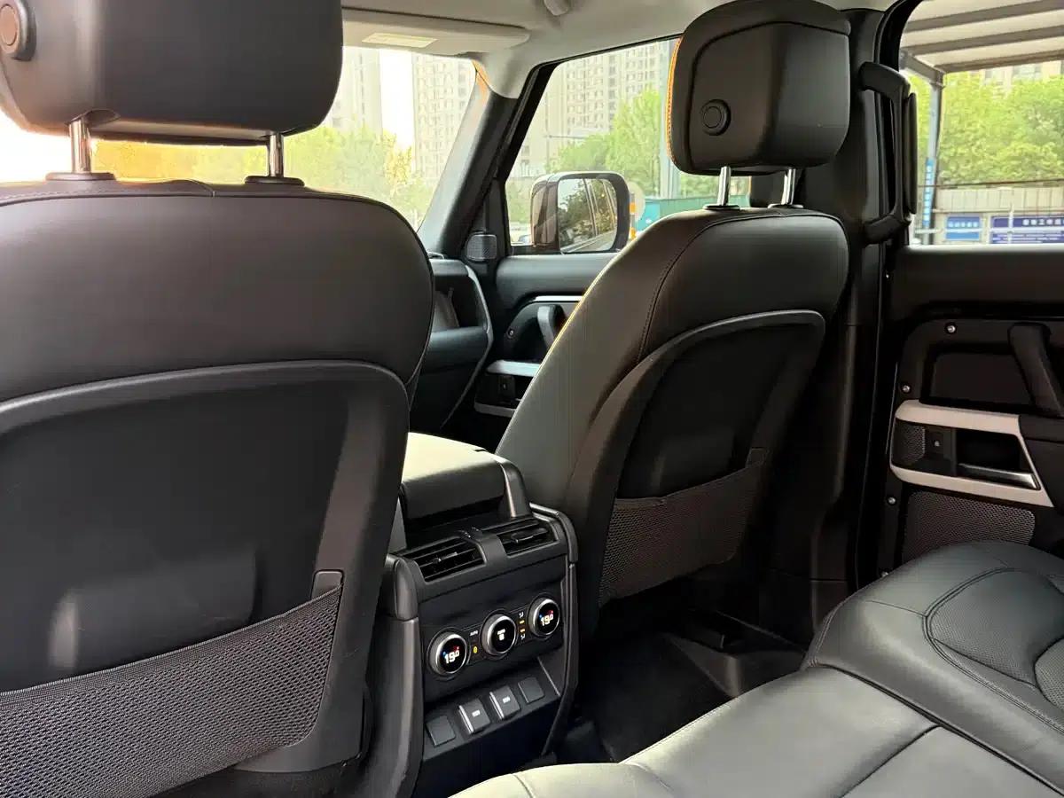 2024 Land Rover Defender 110 3.0T P400 XS — миниатюра 12