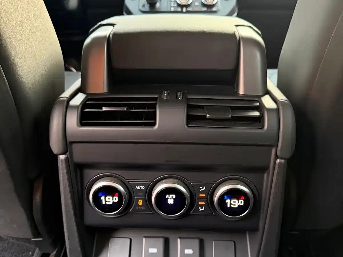 2024 Land Rover Defender 110 3.0T P400 XS — миниатюра 13