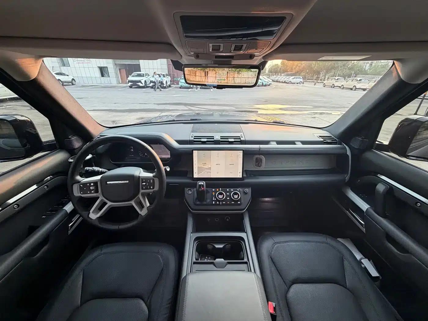 2024 Land Rover Defender 110 3.0T P400 XS — миниатюра 14