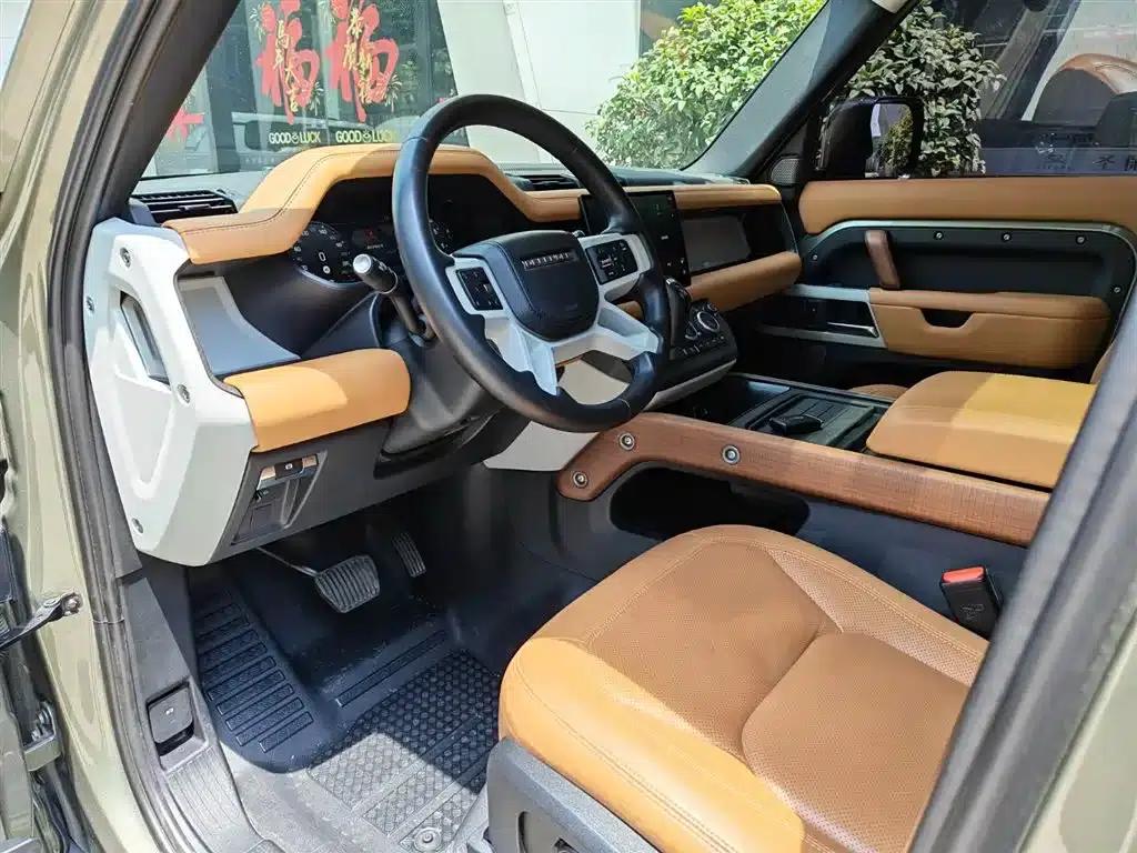 2023 Land Rover Defender Facelift 110 3.0T P400 Dark Edition — миниатюра 4
