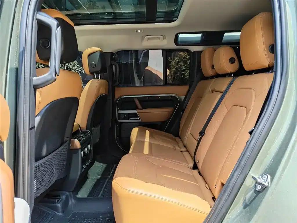 2023 Land Rover Defender Facelift 110 3.0T P400 Dark Edition — миниатюра 6