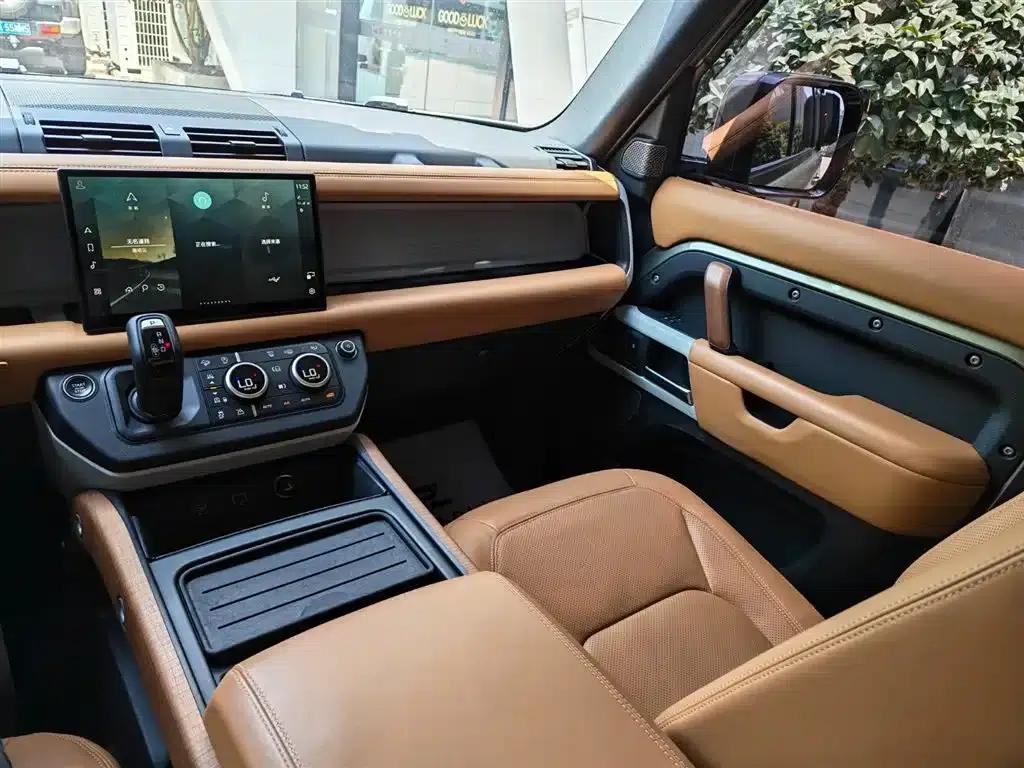 2023 Land Rover Defender Facelift 110 3.0T P400 Dark Edition — миниатюра 7