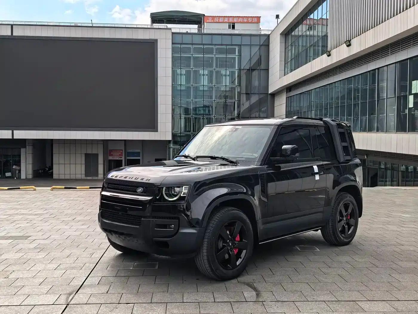 2024 Land Rover Defender 90 3.0T P400 HSE — миниатюра 1