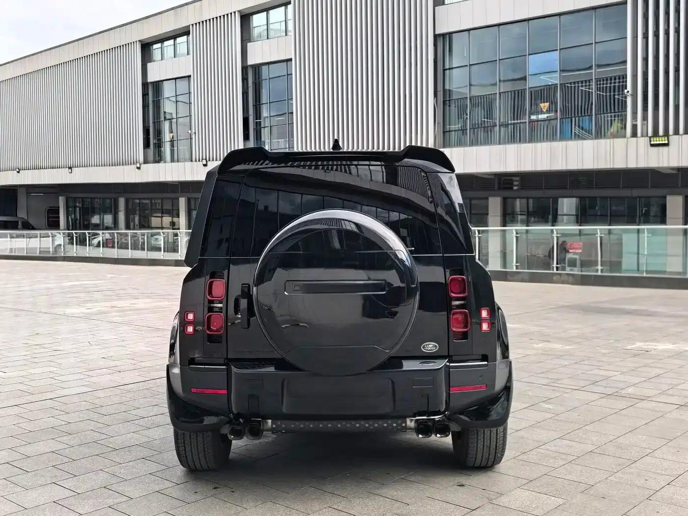 2024 Land Rover Defender 90 3.0T P400 HSE — миниатюра 17