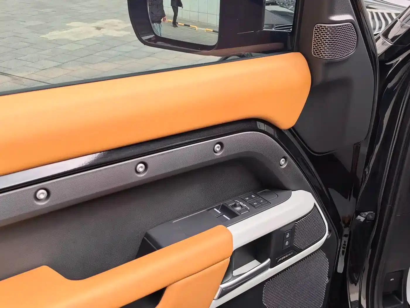 2024 Land Rover Defender 90 3.0T P400 HSE — миниатюра 5