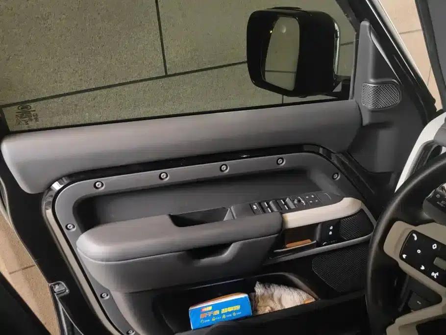 2023 Land Rover Defender Facelift 110 3.0T P400 Dark Edition — миниатюра 7