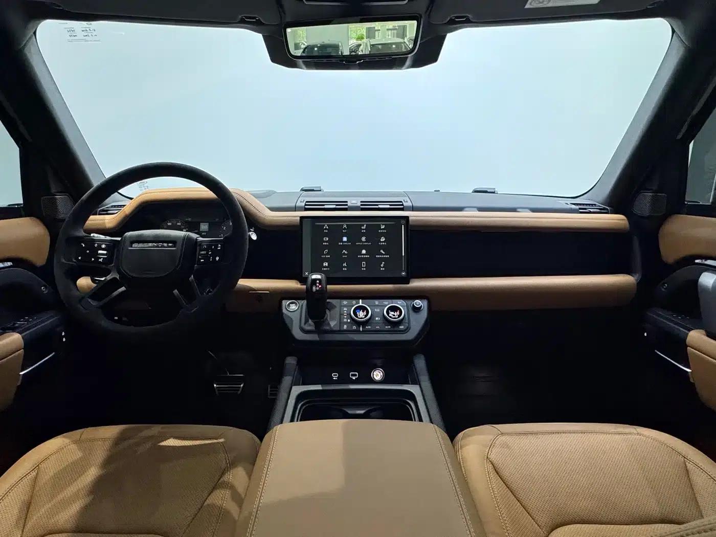 2024 Land Rover Defender 110 5.0T V8 — миниатюра 19