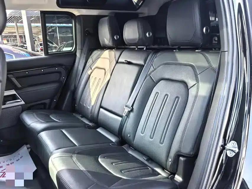 2020 Land Rover Defender 110 P400 HSE — миниатюра 3