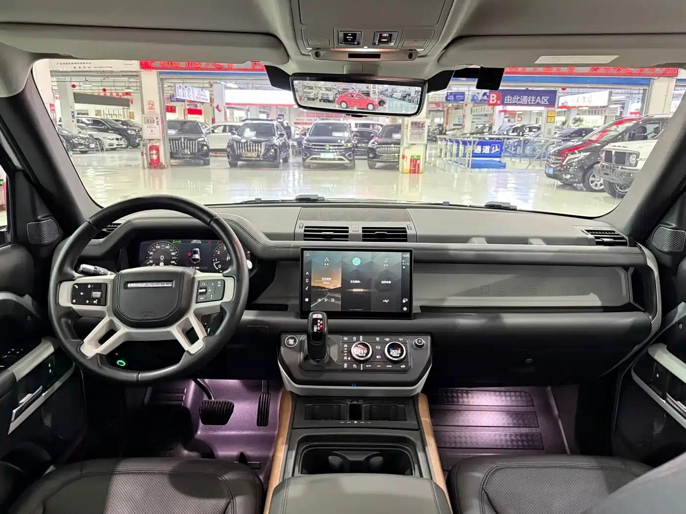 2022 Land Rover Defender 110 P400 Dark Edition — миниатюра 11