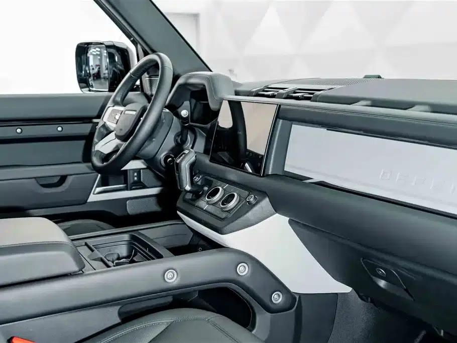 2024 Land Rover Defender 110 3.0T P400 XS — миниатюра 24