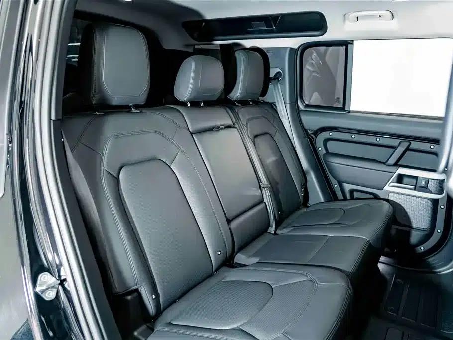 2024 Land Rover Defender 110 3.0T P400 XS — миниатюра 28
