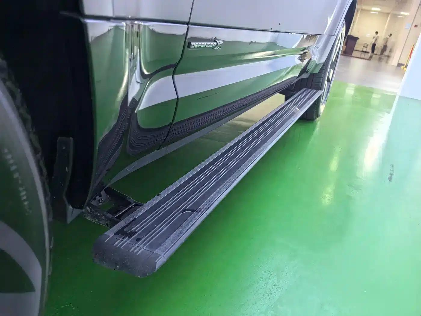 2025 Land Rover Defender 110 3.0T P400 X — миниатюра 21