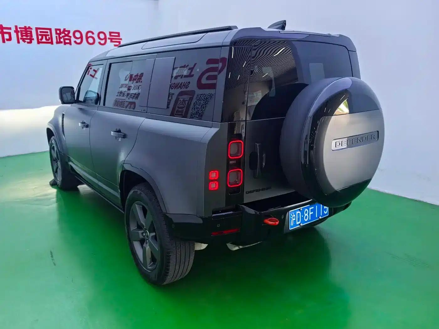 2025 Land Rover Defender 110 3.0T P400 X — миниатюра 6