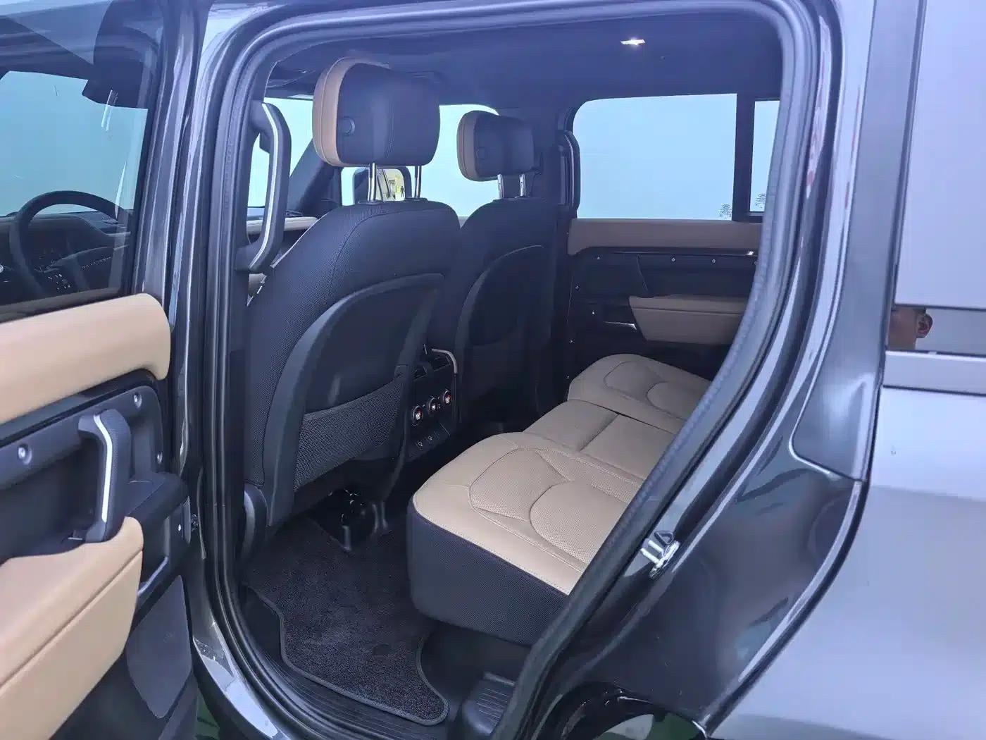 2025 Land Rover Defender 110 3.0T P400 X — миниатюра 8