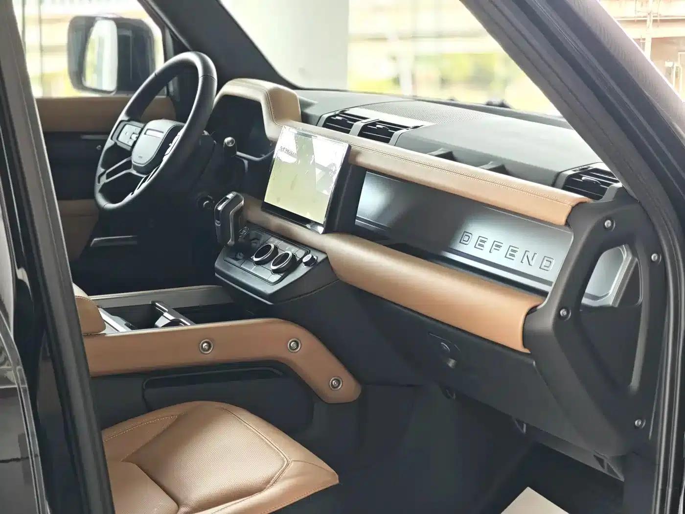 2026 Land Rover Defender 110 3.0T Dark Edition — миниатюра 18