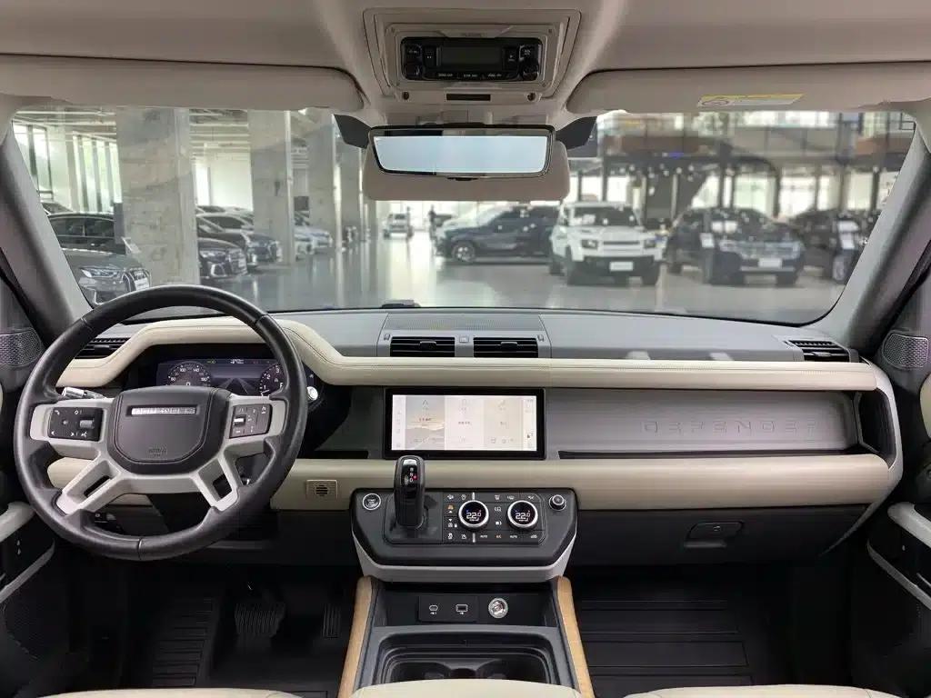 2020 Land Rover Defender 110 P400 HSE — миниатюра 11