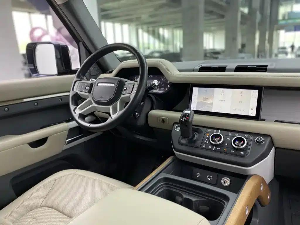 2020 Land Rover Defender 110 P400 HSE — миниатюра 12