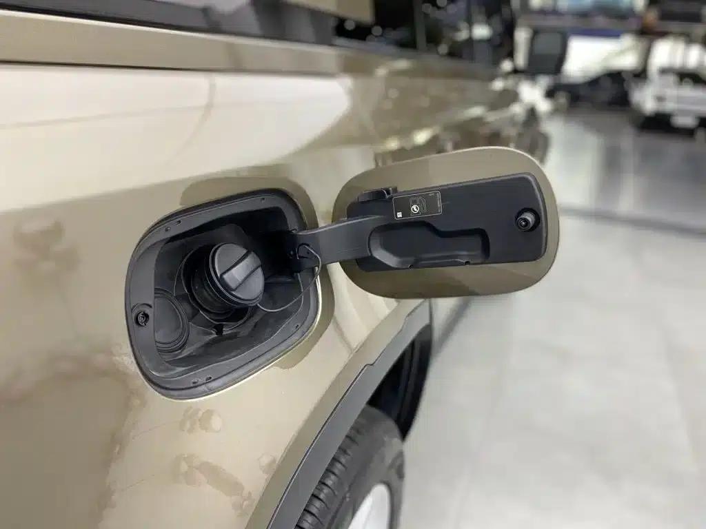 2020 Land Rover Defender 110 P400 HSE — миниатюра 29
