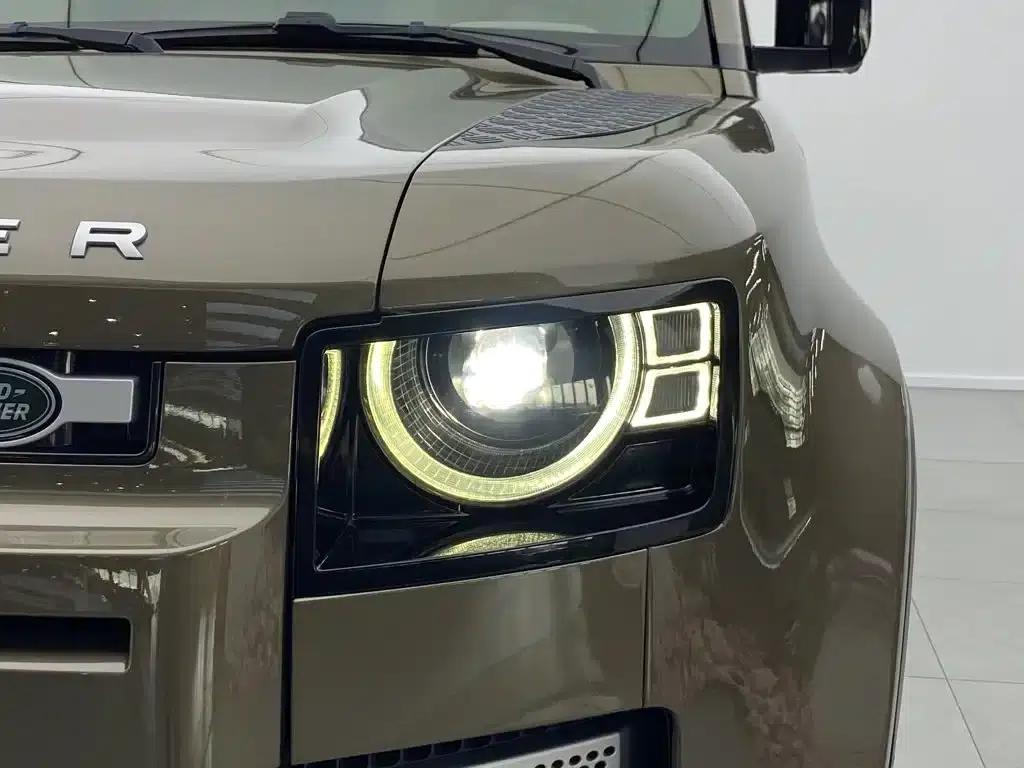2020 Land Rover Defender 110 P400 HSE — миниатюра 31