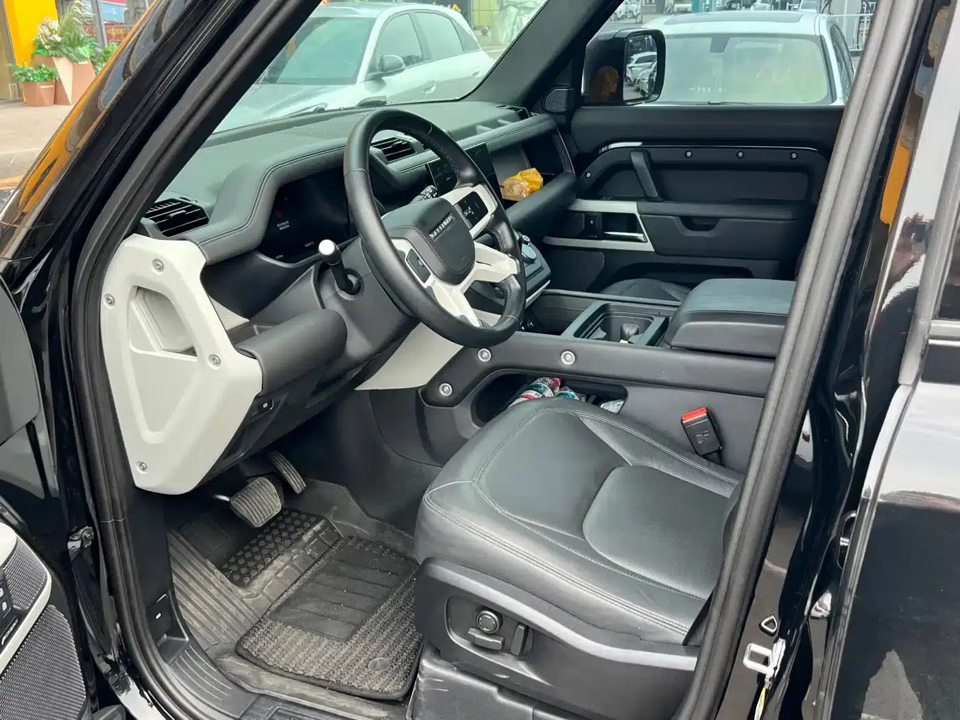 2023 Land Rover Defender Facelift 110 3.0T P400 Dark Edition — миниатюра 3