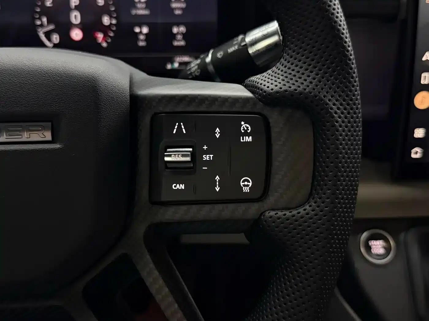2022 Land Rover Defender 90 3.0T P400 XS — миниатюра 13
