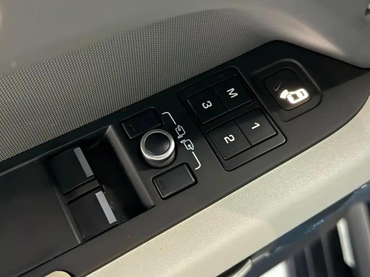 2022 Land Rover Defender 90 3.0T P400 XS — миниатюра 7