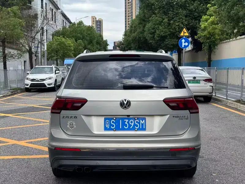 Tiguan L 2017 330TSI Automatic 2WD Comfort Edition — миниатюра 5