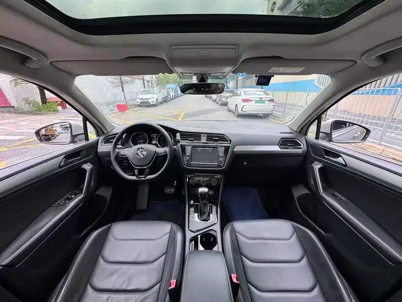 Tiguan L 2017 330TSI Automatic 2WD Comfort Edition — миниатюра 7