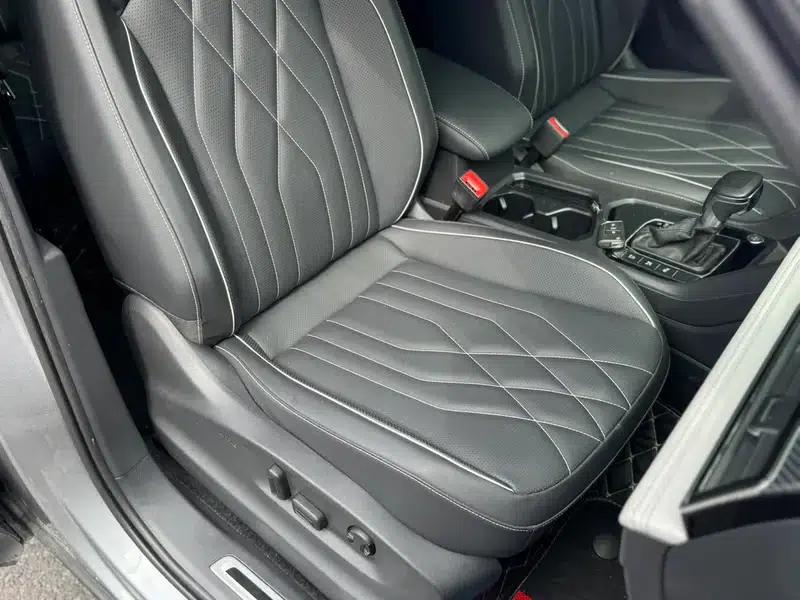Tiguan L 2022 330TSI Automatic 2WD R-Line Premium Edition — миниатюра 14
