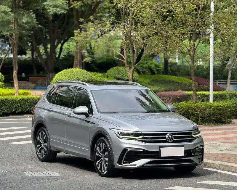 Tiguan L 2022 330TSI Automatic 2WD R-Line Premium Edition — миниатюра 3