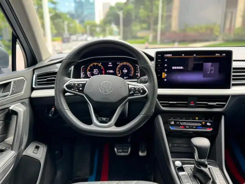 Tiguan L 2022 330TSI Automatic 2WD R-Line Premium Edition — миниатюра 24