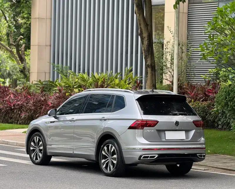 Tiguan L 2022 330TSI Automatic 2WD R-Line Premium Edition — миниатюра 5