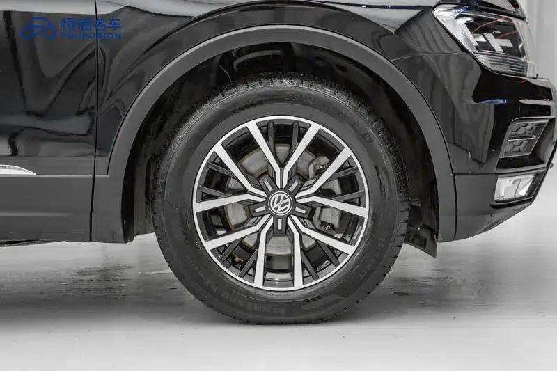 Tiguan L 2017 330TSI Automatic 2WD Luxury Edition — миниатюра 12