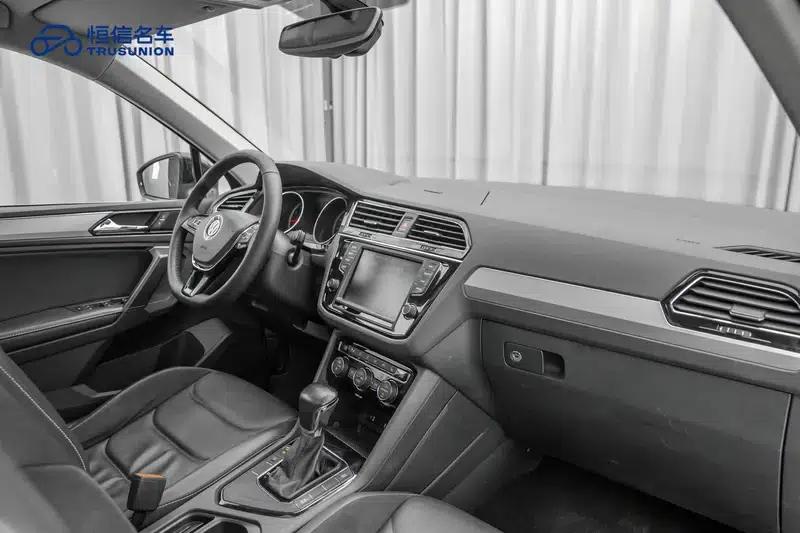 Tiguan L 2017 330TSI Automatic 2WD Luxury Edition — миниатюра 14
