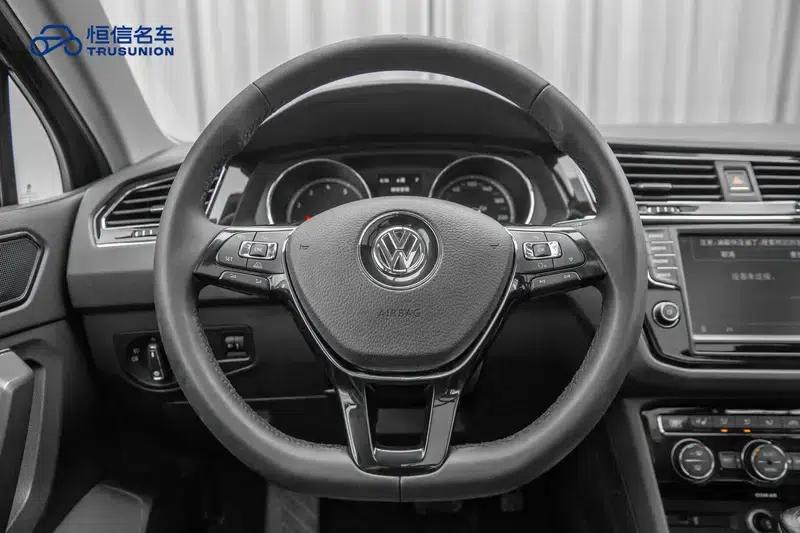 Tiguan L 2017 330TSI Automatic 2WD Luxury Edition — миниатюра 16