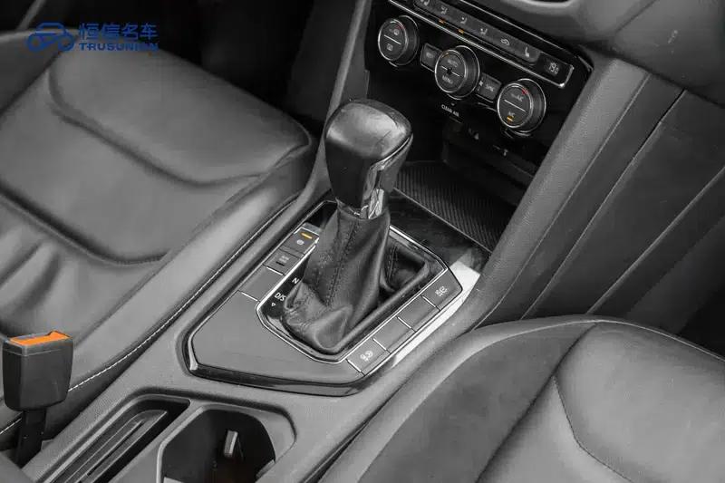 Tiguan L 2017 330TSI Automatic 2WD Luxury Edition — миниатюра 17