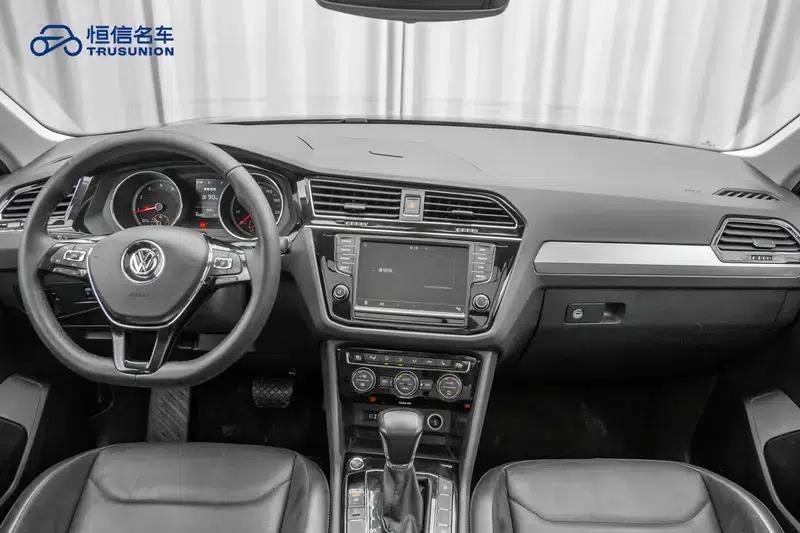 Tiguan L 2017 330TSI Automatic 2WD Luxury Edition — миниатюра 19