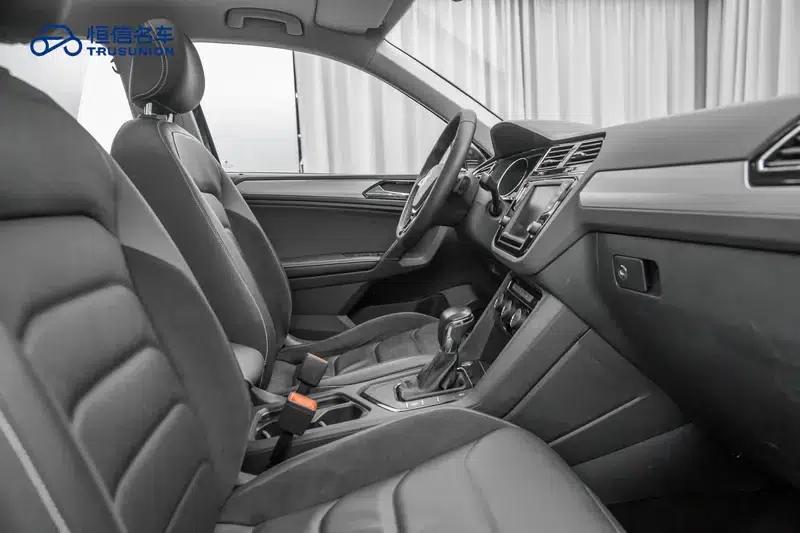 Tiguan L 2017 330TSI Automatic 2WD Luxury Edition — миниатюра 20
