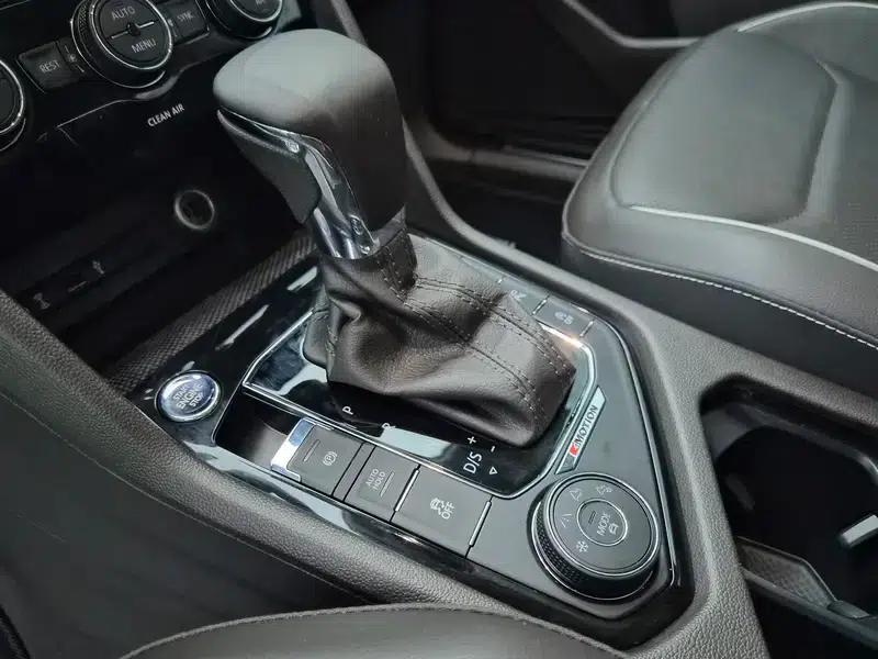 Tiguan L 2018 380TSI Automatic 4WD Premium Flagship Edition — миниатюра 9