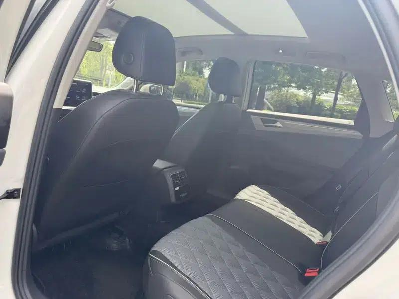 2023 Volkswagen Sagitar 280TSI DSG Super Edition — миниатюра 9
