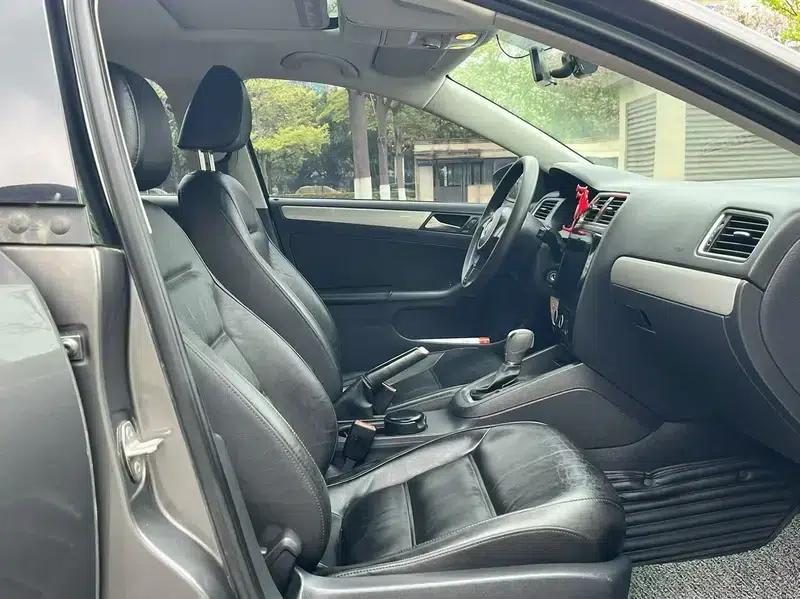 2012 Volkswagen Sagitar 1.6L Automatic Comfort Model — миниатюра 8
