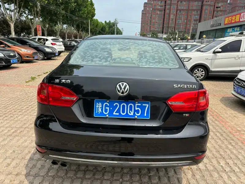 2012 Volkswagen Sagitar 1.4TSI Manual Deluxe Edition — миниатюра 5
