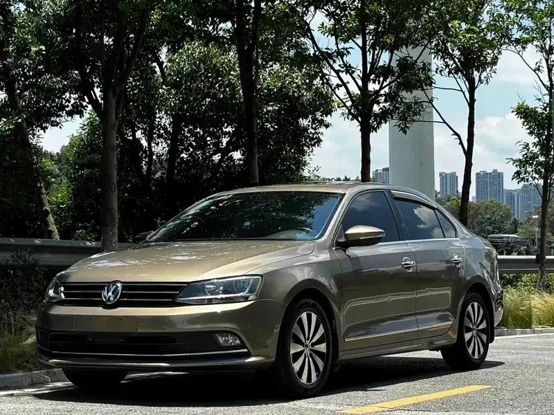2015 Volkswagen Sagitar 230TSI Automatic Comfort Model — миниатюра 1