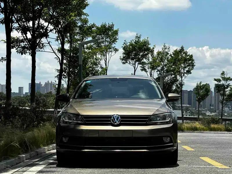 2015 Volkswagen Sagitar 230TSI Automatic Comfort Model — миниатюра 2