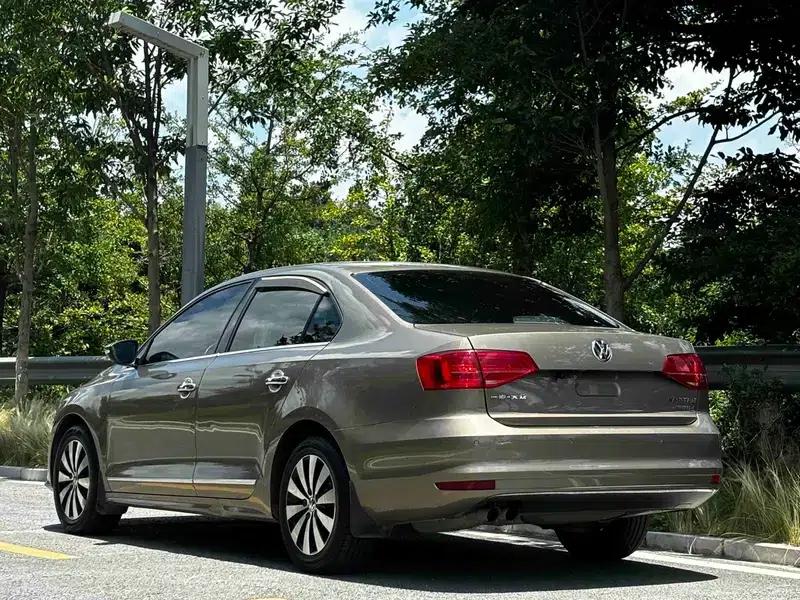 2015 Volkswagen Sagitar 230TSI Automatic Comfort Model — миниатюра 4
