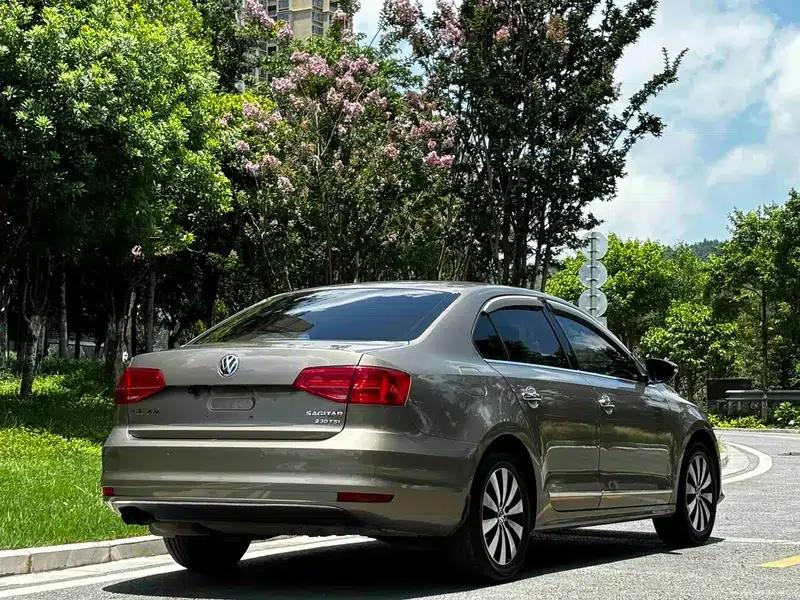 2015 Volkswagen Sagitar 230TSI Automatic Comfort Model — миниатюра 6