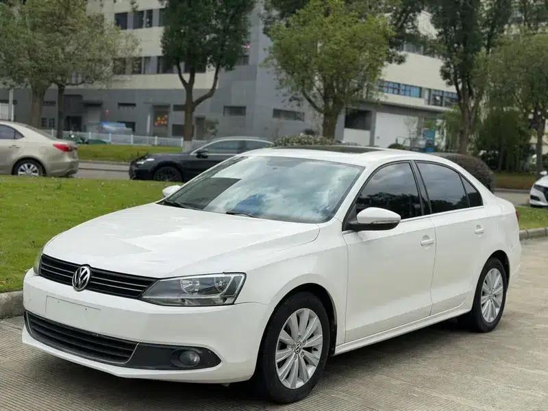 2014 Volkswagen Sagitar 1.6L Automatic Comfort Model — миниатюра 1
