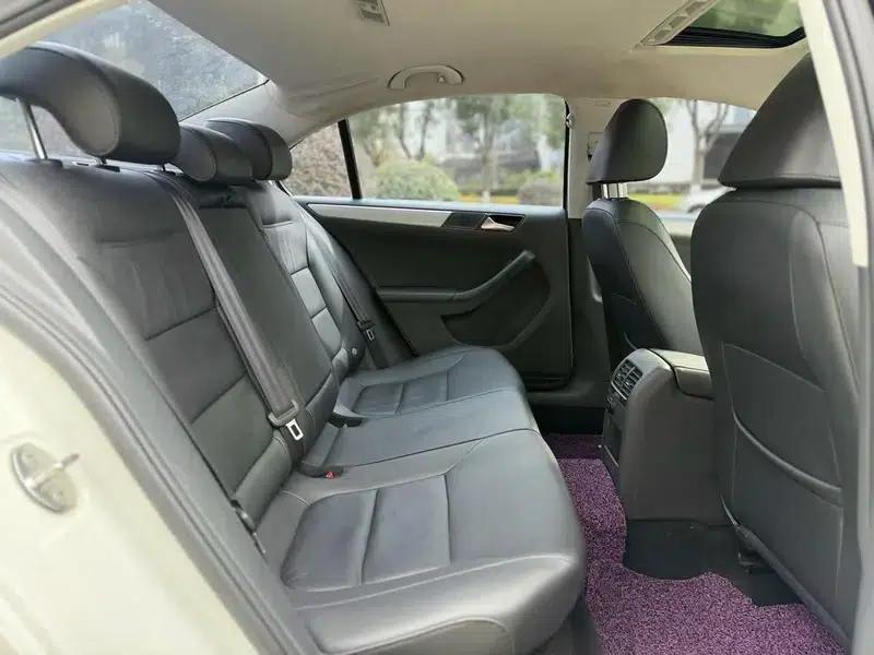 2014 Volkswagen Sagitar 1.6L Automatic Comfort Model — миниатюра 13