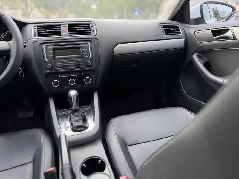 2014 Volkswagen Sagitar 1.6L Automatic Comfort Model — миниатюра 8