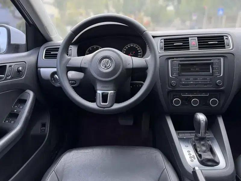 2014 Volkswagen Sagitar 1.6L Automatic Comfort Model — миниатюра 10